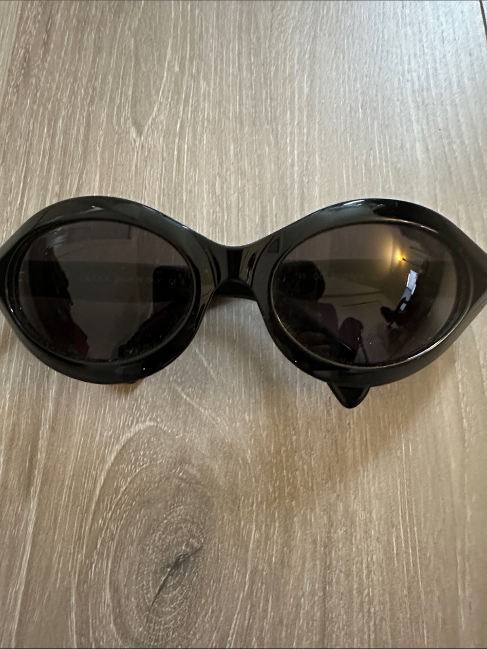 Authentic Gucci Black Oval Fashion Sunglasses